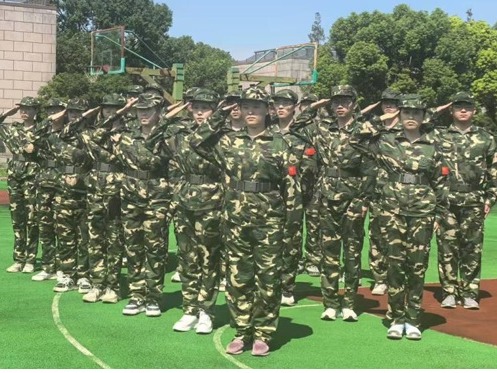 上海乐鱼网页版页面登录2025级新生军训圆满收官